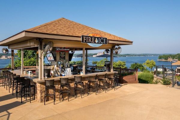 Marina & Spa Lodge Of Four Seasons Golf Resort (Village of Four Seasons)